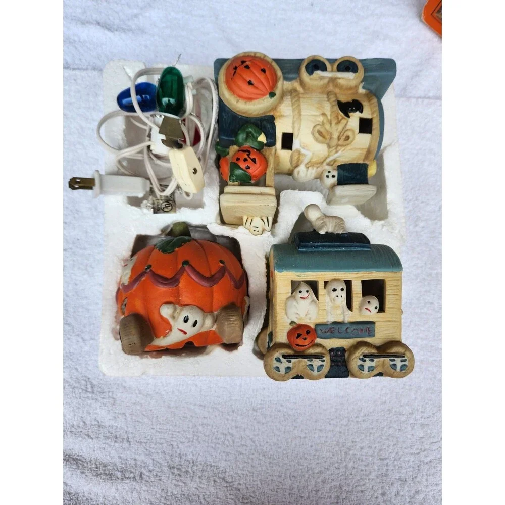 Vintage 90s Halloween train set 3 Pc Lighted Eerie Express decor Spooky pumpkin